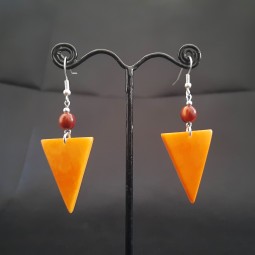 Boucles d'oreilles collection "Triangle et perle" en ivoire végétal